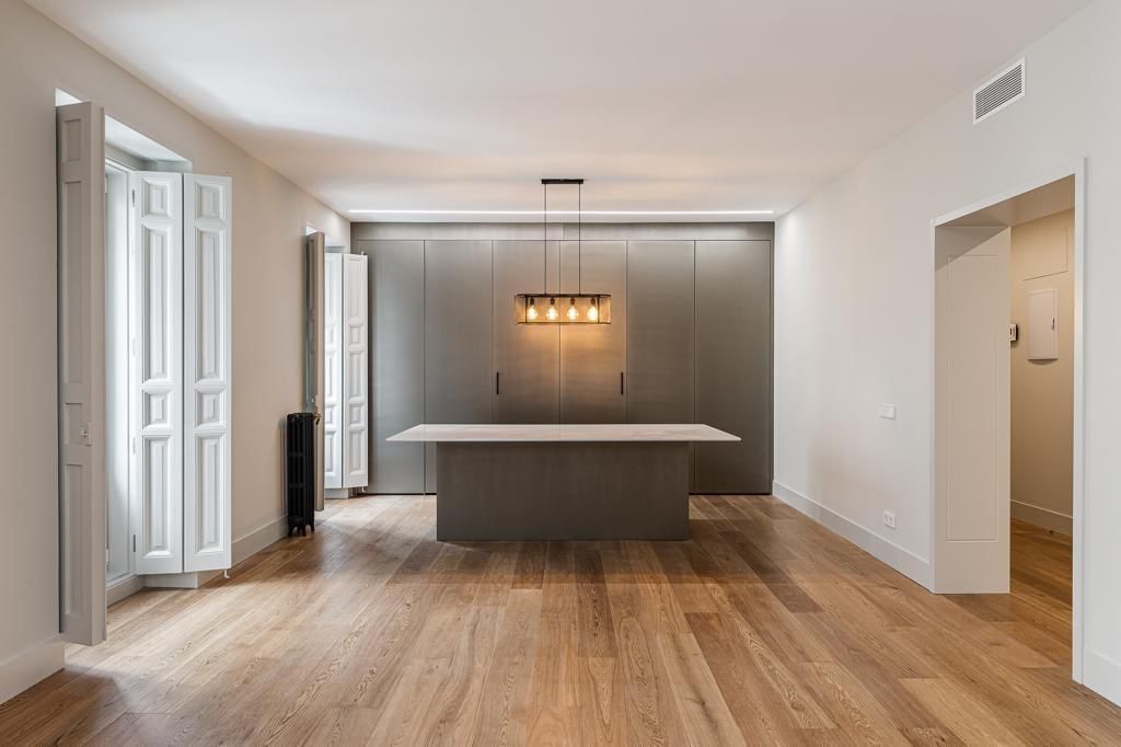 Flat in Madrid, Chamberí - Nuevos Ministerios / Ríos Rosas, for sale